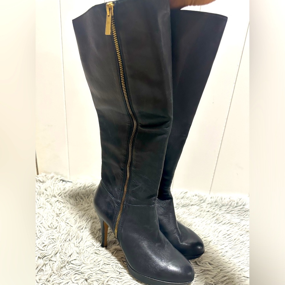 Vince Camuto Women’s leather knee high boots size 7